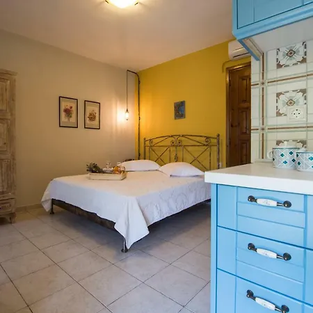 Sofia's House * Βουρβουρού
